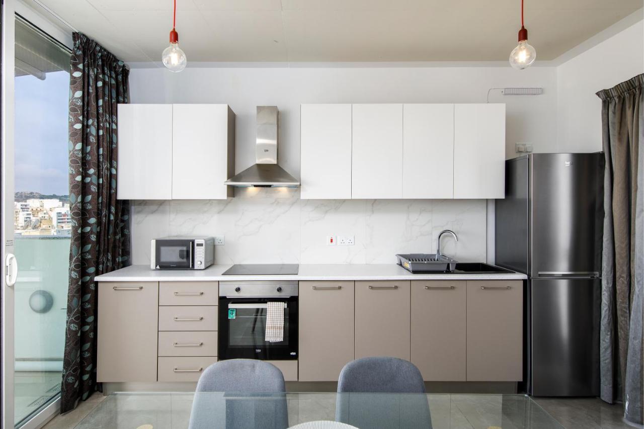 Hilltop Apartments - Stylish Comfort Living Close To The Sea, Bugibba Сейнт Полс Бей Екстериор снимка