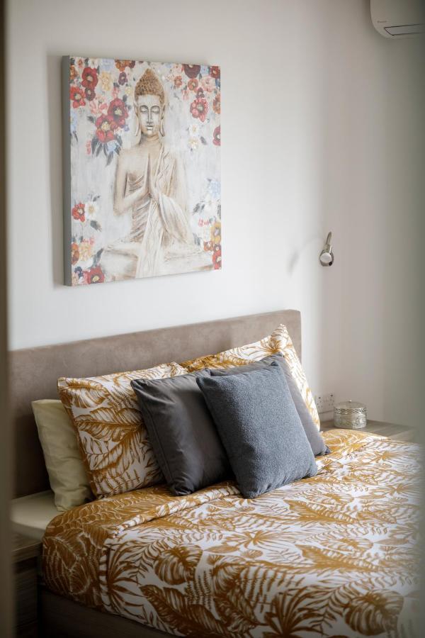 Hilltop Apartments - Stylish Comfort Living Close To The Sea, Bugibba Сейнт Полс Бей Екстериор снимка
