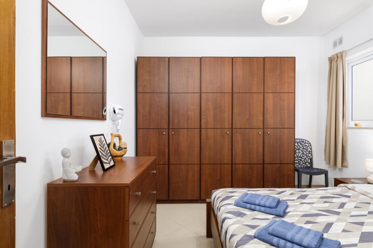 Hilltop Apartments - Stylish Comfort Living Close To The Sea, Bugibba Сейнт Полс Бей Екстериор снимка