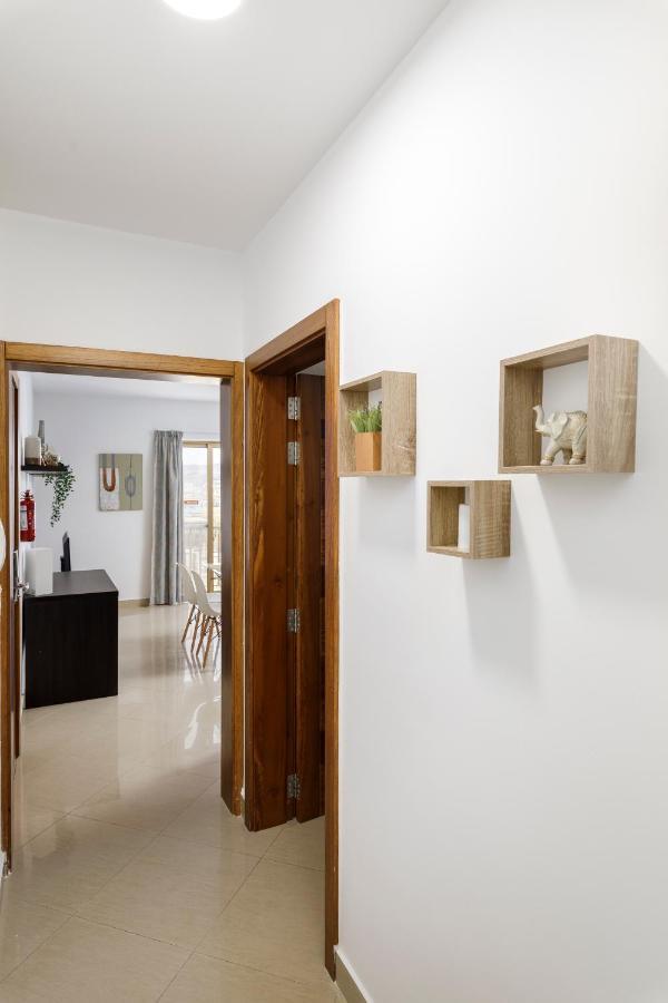 Hilltop Apartments - Stylish Comfort Living Close To The Sea, Bugibba Сейнт Полс Бей Екстериор снимка