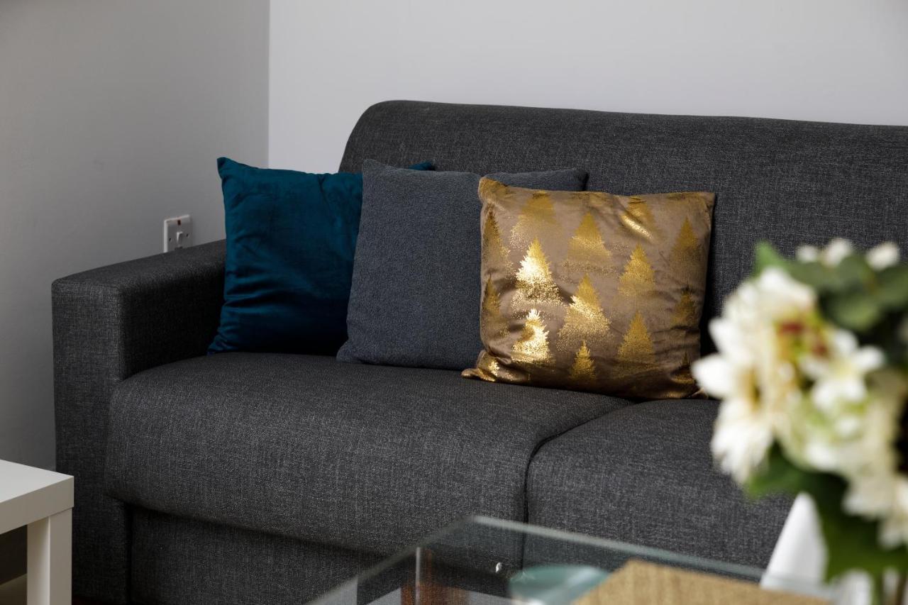 Hilltop Apartments - Stylish Comfort Living Close To The Sea, Bugibba Сейнт Полс Бей Екстериор снимка